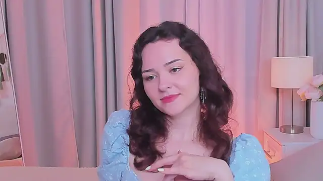 Snapshot of Camilla_Rowen chatting on July 4, 8:37 pm Camilla Rowen online show from July 4, 8:37 pm