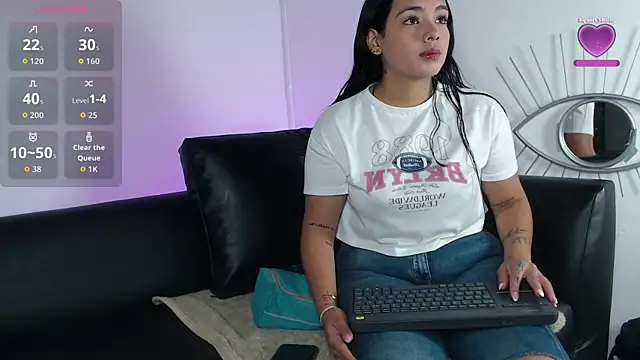 Snapshot of Juanita_angell chatting on November 28, 11:02 am Juanita angell online show from November 28, 11:02 am