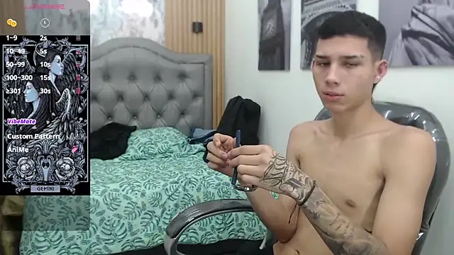 Snapshot of paul_ponce chatting on November 18, 1:04 pm paul ponce online show from November 18, 1:04 pm