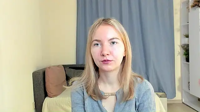 Snapshot of CathyHeximer chatting on December 3, 7:38 am CathyHeximer online show from December 3, 7:38 am