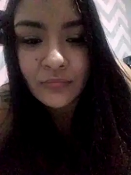 Snapshot of Jennifersbodyy chatting on November 24, 3:50 am Jennifersbodyy online show from November 24, 3:50 am