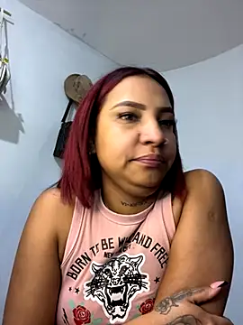 Snapshot of Brunette_Messy_Dirty chatting on October 24, 3:58 am Brunette Messy Dirty online show from October 24, 3:58 am