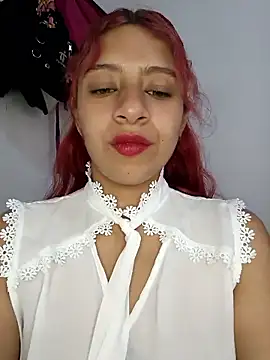 Lunatemptress4 online show from January 8, 12:51 pm