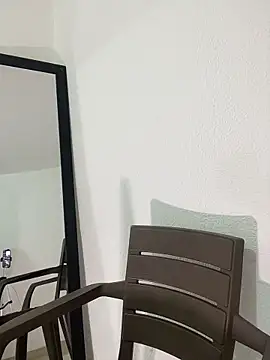 Snapshot of misschloe_ chatting on October 29, 2:19 pm misschloe online show from October 29, 2:19 pm