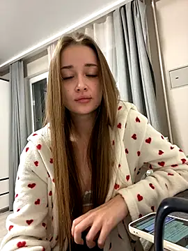 Snapshot of Angel_hotyy chatting on October 24, 5:53 pm Angel hotyy online show from October 24, 5:53 pm