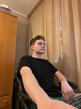 Snapshot of danielxfun chatting on February 24, 1:31 pm danielxfun online show from February 24, 1:31 pm