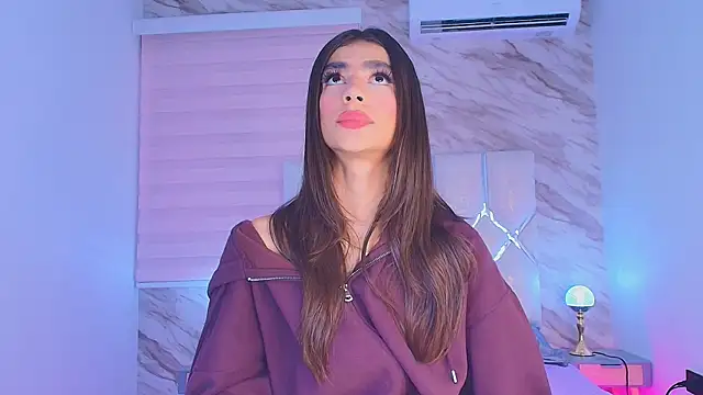 Snapshot of ellisrossi chatting on November 12, 12:05 pm ellisrossi online show from November 12, 12:05 pm