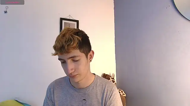 Erick Taylor3 online show from July 9, 8:13 pm