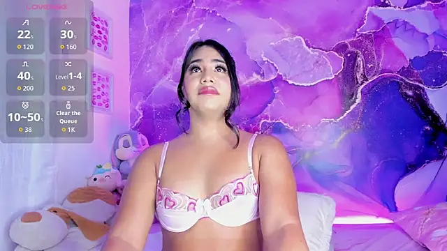 Snapshot of mishelbubble chatting on January 7, 4:37 am mishelbubble online show from January 7, 4:37 am