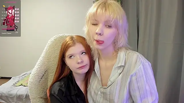 Snapshot of TenderTwos chatting on January 18, 8:45 pm TenderTwos online show from January 18, 8:45 pm