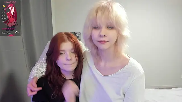 Snapshot of TenderTwos chatting on February 12, 10:16 pm TenderTwos online show from February 12, 10:16 pm