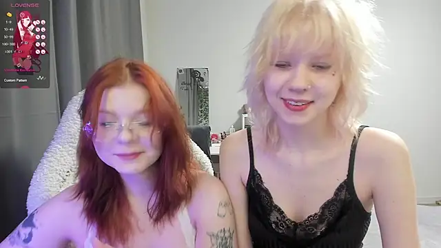 Snapshot of TenderTwos chatting on February 13, 9:44 pm TenderTwos online show from February 13, 9:44 pm