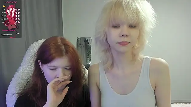 Snapshot of TenderTwos chatting on February 15, 8:49 pm TenderTwos online show from February 15, 8:49 pm