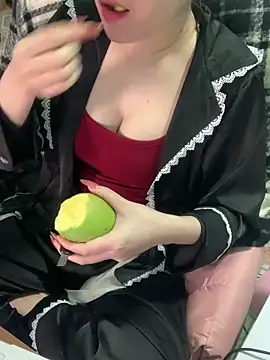 May2k2 online show from January 14, 3:01 am