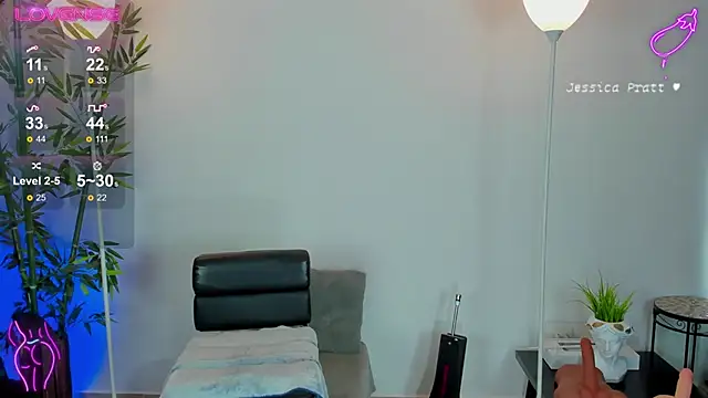 Snapshot of JessicaPratt chatting on February 17, 8:26 pm JessicaPratt online show from February 17, 8:26 pm