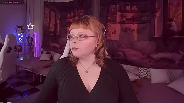 Snapshot of LottieReed chatting on January 10, 3:47 pm LottieReed online show from January 10, 3:47 pm