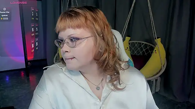 Snapshot of LottieReed chatting on January 12, 4:01 pm LottieReed online show from January 12, 4:01 pm