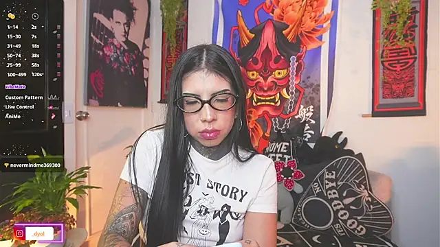 Dalia Vorhees online show from July 24, 1:47 am
