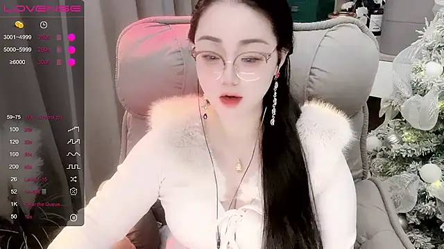 Snapshot of Monica-666888- chatting on December 15, 7:45 am Monica-666888- online show from December 15, 7:45 am