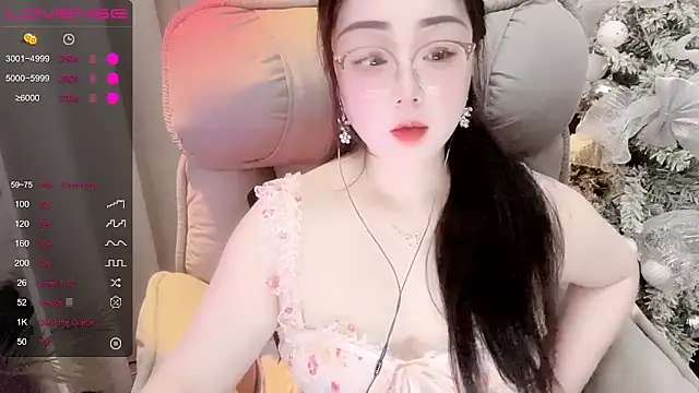 Snapshot of Monica-666888- chatting on May 17, 4:47 pm Monica-666888- online show from May 17, 4:47 pm