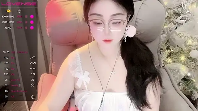 Snapshot of Monica-666888- chatting on May 24, 2:55 pm Monica-666888- online show from May 24, 2:55 pm