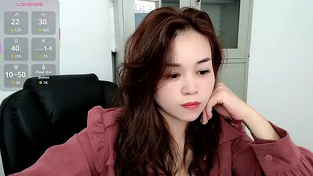 Snapshot of Ella-61 chatting on October 27, 3:43 am Ella-61 online show from October 27, 3:43 am