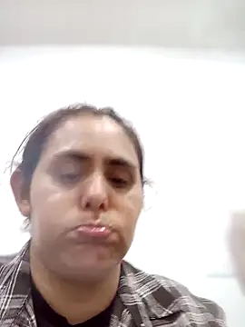 Snapshot of blanca24325 chatting on November 10, 2:32 am blanca24325 online show from November 10, 2:32 am