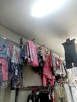 Snapshot of blanca24325 chatting on December 2, 4:02 pm blanca24325 online show from December 2, 4:02 pm