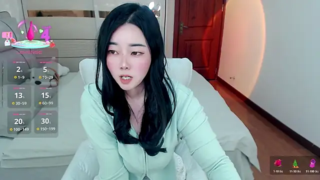 Snapshot of Xiaodie-baby chatting on November 7, 1:11 pm Xiaodie-baby online show from November 7, 1:11 pm