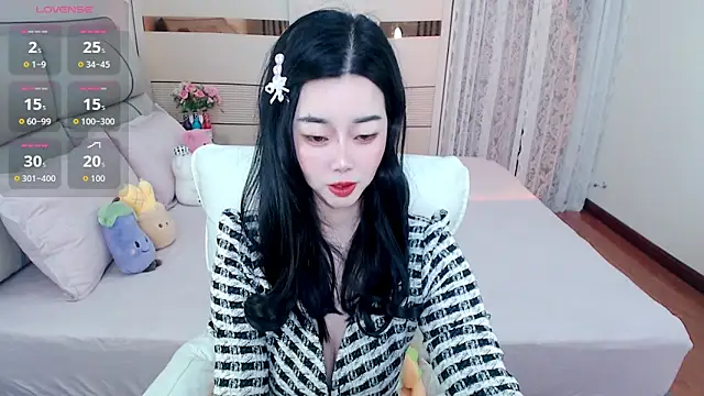 Snapshot of Xiaodie-baby chatting on December 15, 3:00 am Xiaodie-baby online show from December 15, 3:00 am