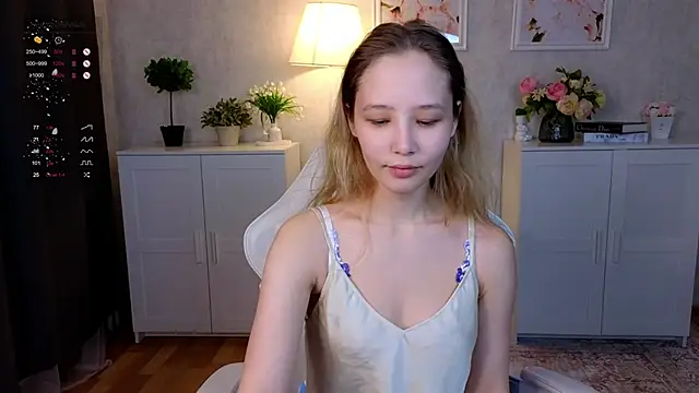 Snapshot of insaneinsomnia chatting on November 10, 9:19 am insaneinsomnia online show from November 10, 9:19 am