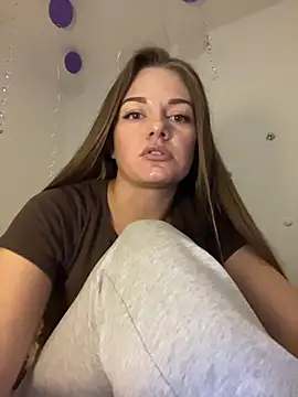 Snapshot of EllaMoonlight chatting on October 28, 4:20 pm EllaMoonlight online show from October 28, 4:20 pm