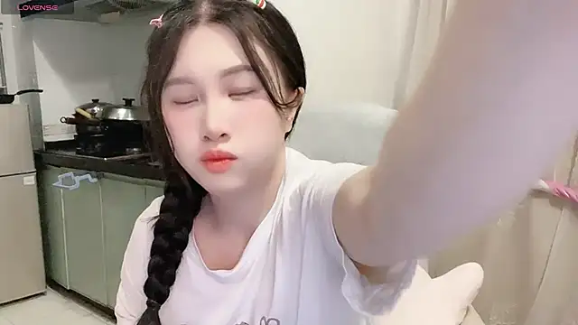 Snapshot of anna-888- chatting on November 14, 6:39 pm anna-888- online show from November 14, 6:39 pm