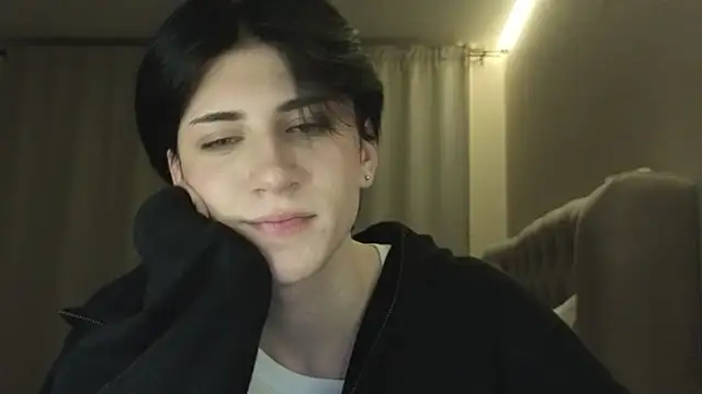 Oliver star boy  online show from March 15, 8:37 pm