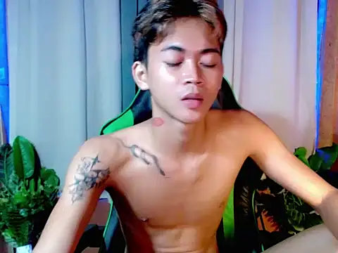 AsianCuteGuy21 online show from November 13, 8:30 pm