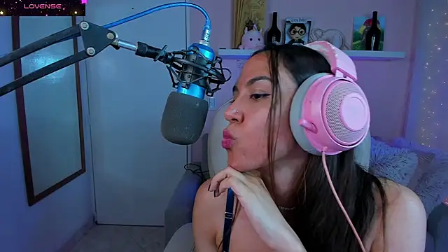 VenusIsLove  online show from January 15, 10:46 pm