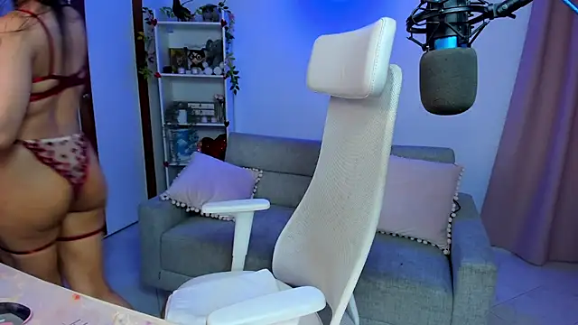 VenusIsLove  online show from July 27, 9:33 pm