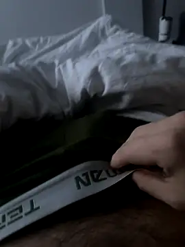 Snapshot of Just__Fun chatting on December 18, 2:50 am Just Fun online show from December 18, 2:50 am