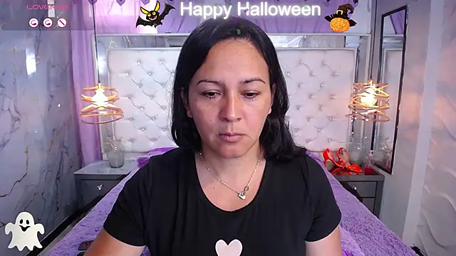 Snapshot of Melissa-roberts chatting on November 4, 7:24 pm Melissa-roberts online show from November 4, 7:24 pm