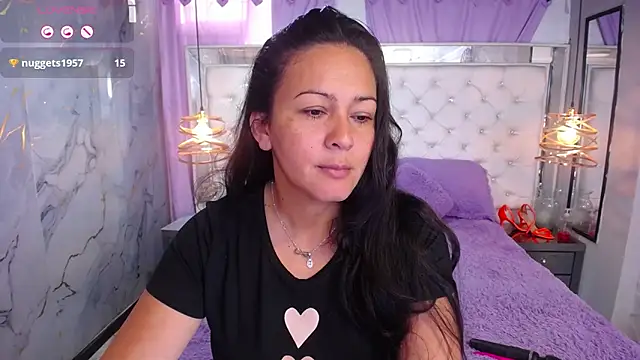 Snapshot of Melissa-roberts chatting on November 6, 5:47 pm Melissa-roberts online show from November 6, 5:47 pm