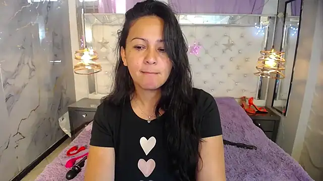 Melissa-roberts online show from December 19, 6:48 pm