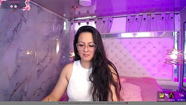 Snapshot of Melissa-roberts chatting on March 26, 8:03 pm Melissa-roberts online show from March 26, 8:03 pm