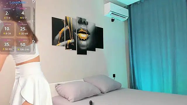 Snapshot of Kandeess chatting on January 14, 3:39 pm Kandeess online show from January 14, 3:39 pm