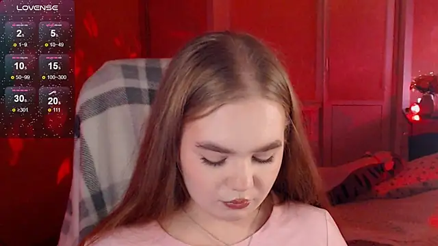 Snapshot of EmilyRisse chatting on October 30, 3:35 pm EmilyRisse online show from October 30, 3:35 pm