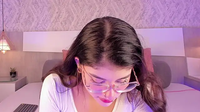 Vittoria  rossi online show from May 23, 3:27 pm