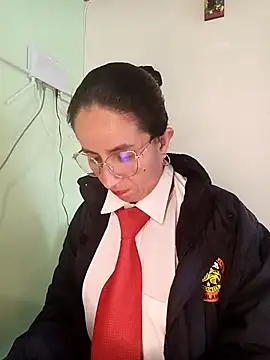 Snapshot of Valentina--1 chatting on October 31, 12:06 pm Valentina--1 online show from October 31, 12:06 pm