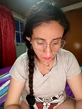 Snapshot of Valentina--1 chatting on November 16, 1:22 am Valentina--1 online show from November 16, 1:22 am