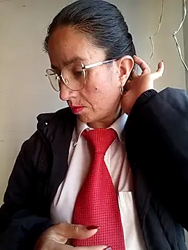 Snapshot of Valentina--1 chatting on November 26, 2:07 pm Valentina--1 online show from November 26, 2:07 pm