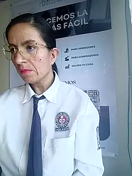 Snapshot of Valentina--1 chatting on December 5, 12:03 pm Valentina--1 online show from December 5, 12:03 pm