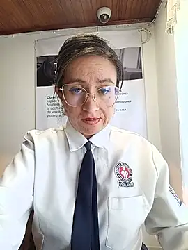 Snapshot of Valentina--1 chatting on July 6, 3:03 pm Valentina--1 online show from July 6, 3:03 pm